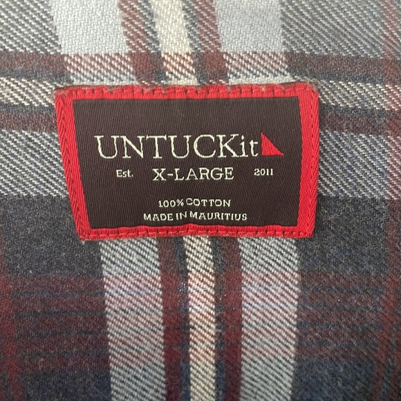 Mens UnTuckit plaid shirt. - Picture 3 of 3
